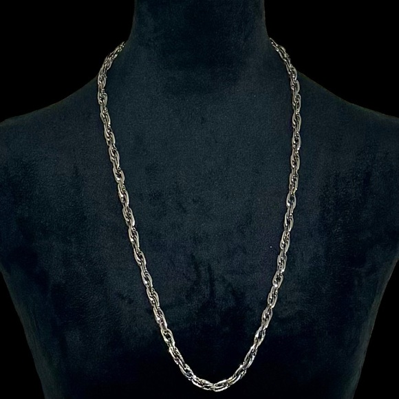 Women’s Shiny Silver Chain Necklace - Mid-Length - Mix & Match Wear Anywhere - Picture 2 of 8